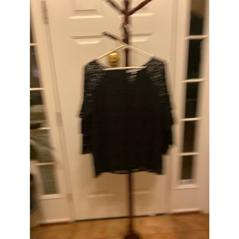 NWOT FEVER LACE TIERED SLEEVE TOP SIZE M